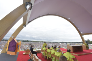 9-Apostolic Visit to Ireland: Holy Mass