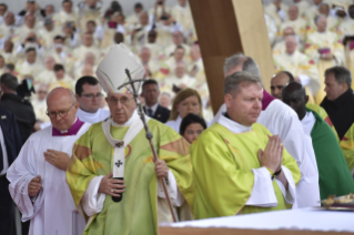 12-Apostolic Visit to Ireland: Holy Mass