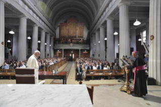 4-Voyage apostolique en Irlande : Visite à la Cathédrale