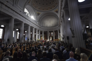 6-Voyage apostolique en Irlande : Visite à la Cathédrale