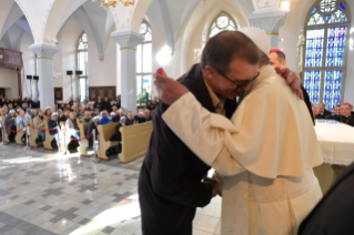 8-Voyage apostolique en Estonie : Rencontre avec les personnes assistées par les œuvres de charité de l'Église