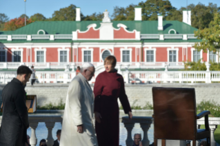 13-Voyage apostolique en Estonie : Rencontre avec les autorités civiles, la société civile et le corps diplomatique