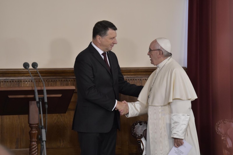 0-Apostolic Journey to Latvia: Meeting with the civil Authorities, civil Society and the Diplomatic Corps  