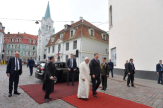 2-Apostolische Reise nach Lettland: Begegnung mit den Vertretern der Regierung, der Zivilgesellschaft und dem Diplomatischen Korps