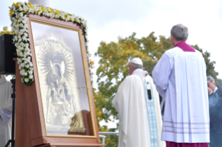 9-Apostolic Journey to Latvia: Holy Mass 