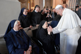 0-Viaje apost&#xf3;lico a Lituania: Encuentro con sacerdotes, religiosos/as, consagrados/as y seminaristas