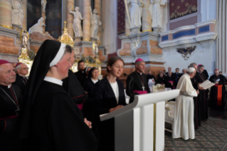16-Apostolische Reise nach Litauen: Begegnung mit Priestern, Ordensleuten und Seminaristen 