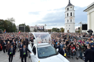 3-Voyage apostolique en Lituanie : Rencontre avec les jeunes 