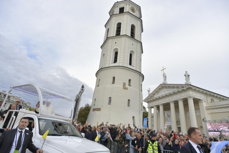 7-Viaggio Apostolico in Lituania: Incontro con i giovani  