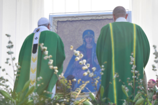 2-Apostolic Journey to Lithuania: Holy Mass 