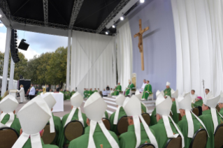 8-Viagem Apost&#xf3;lica &#xe0; Litu&#xe2;nia: Santa Missa no Parque Santakos em Kaunas 