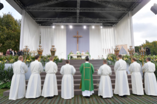 23-Viaggio Apostolico in Lituania: Santa Messa  