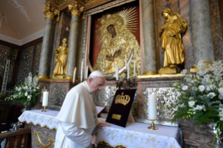 14-Apostolic Journey to Lithuania: Visit to the Mater Misericordiae Shrine