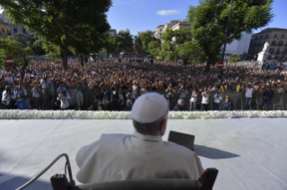 4-Visita Pastoral à Diocese de Palermo: Encontro com os jovens 