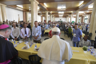 10-Almoço do Santo Padre na Missão Esperança e Caridade  (Frei Biagio Conte)
