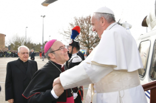 15-Visita pastoral a Pietrelcina: Encuentro con los fieles