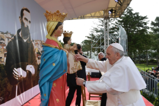 11-Visita pastoral a Pietrelcina: Encuentro con los fieles