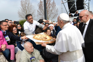 16-Visite Pastorale à Pietrelcina: Rencontre avec les fidèles