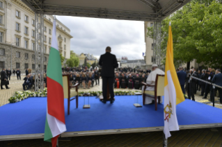 1-Apostolische Reise nach Bulgarien: Begegnung mit den Vertretern der Regierung, der Zivilgesellschaft und mit dem Diplomatischen Korps