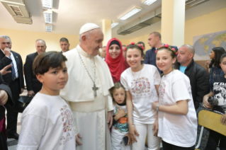 4-Viaggio Apostolico in Bulgaria: Visita del Santo Padre al Centro Profughi “Vrazhdebna”