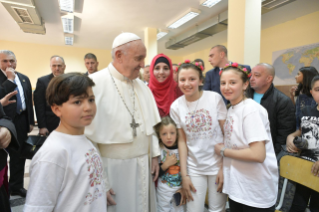 4-Viagem Apostólica à Bulgária: Visita ao campo de refugiados “Vrazhdebna”