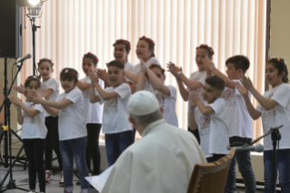 12-Viagem Apostólica à Bulgária: Visita ao campo de refugiados “Vrazhdebna”