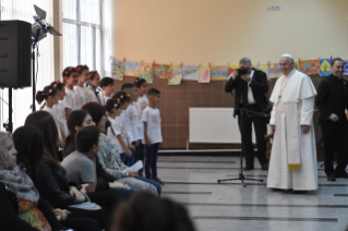15-Viaggio Apostolico in Bulgaria: Visita del Santo Padre al Centro Profughi “Vrazhdebna”