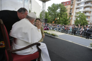 5-Viagem Apost&#xf3;lica &#xe0; Maced&#xf4;nia do Norte: Encontro Ecum&#xea;nico e Inter-religioso com os jovens 