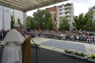 11-Viaggio Apostolico in Macedonia del Nord: Incontro Ecumenico e Interreligioso con i giovani  