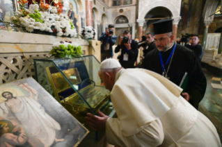 16-Apostolic Journey to Bulgaria: Visit to the Patriarch and to the Holy Synod 