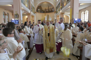 31-Viaggio Apostolico in Bulgaria: Santa Messa con le prime Comunioni  