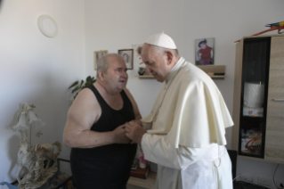 6-Visita del Santo Padre alle zone terremotate della Diocesi di Camerino-Sanseverino Marche: Saluto agli abitanti