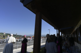 12-Visit of the Holy Father to the earthquake-affected areas of the diocese of Camerino-San Severino Marche