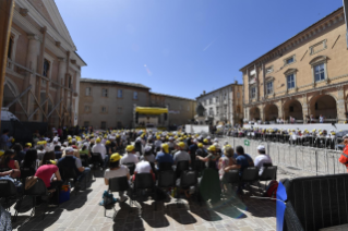 5-Predigt des Heiligen Vaters beim Besuch in den Erdbebengebieten des Erzbistums Camerino-Sanseverino Marche