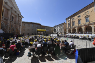 5-Visita del Santo Padre a la Di&#xf3;cesis de Camerino-Sanseverino Marche: Celebraci&#xf3;n de la Santa Misa