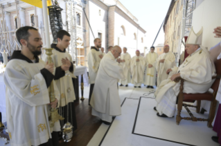6-Visita à Diocese de Camerino-Sanseverino Marche atingida pelo terremoto: Celebração da Santa Missa 
