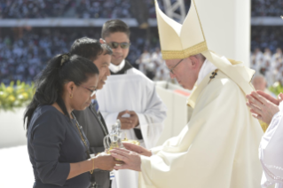 12-Voyage apostolique aux Émirats arabes unis : Messe