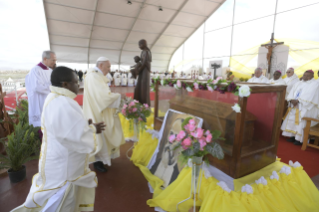 13-Apostolic Journey to Madagascar: Holy Mass  