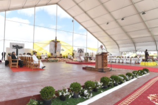15-Voyage apostolique au Madagascar : Sainte Messe 