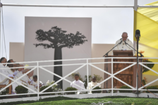 20-Voyage apostolique au Madagascar : Sainte Messe 