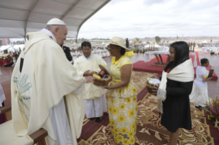 17-Voyage apostolique au Madagascar : Sainte Messe 