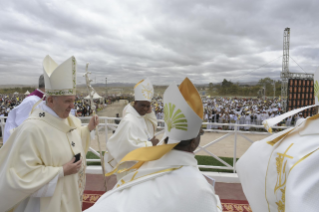 23-Viaggio Apostolico in Madagascar: Santa Messa  