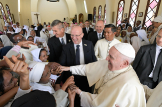 30-Viaje apost&#xf3;lico a Madagascar: Encuentro con las religiosas contemplativas