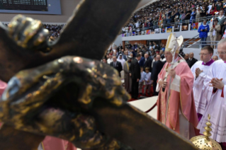 0-Apostolic Journey to Morocco: Holy Mass