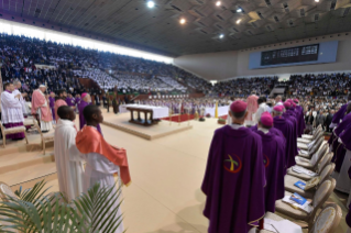 8-Apostolic Journey to Morocco: Holy Mass