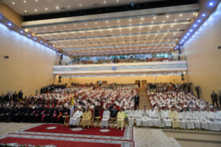 2-Viaje apost&#xf3;lico a Marruecos: Visita al Instituto <br>Mohamed VI para la formación de imanes, predicadores y predicadoras