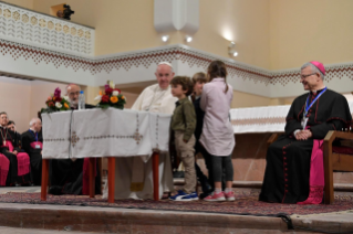 4-Apostolische Reise nach Marokko: Begegnung mit Priestern, Ordensleuten, Personen des geweihten Lebens und dem Ökumenischen Kirchenrat