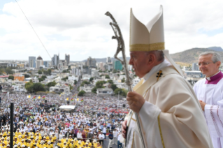 11-Viagem Apost&#xf3;lica &#xe0;s Ilhas Maur&#xed;cio: Santa Missa