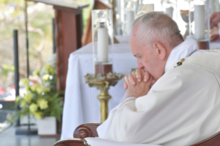 13-Apostolic Journey to Mauritius: Holy Mass 