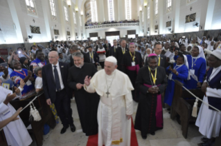 3-Viaje apost&#xf3;lico a Mozambique: Encuentro con los obispos, sacerdotes, religiosos/as, consagrados, seminaristas, catequistas y animadores